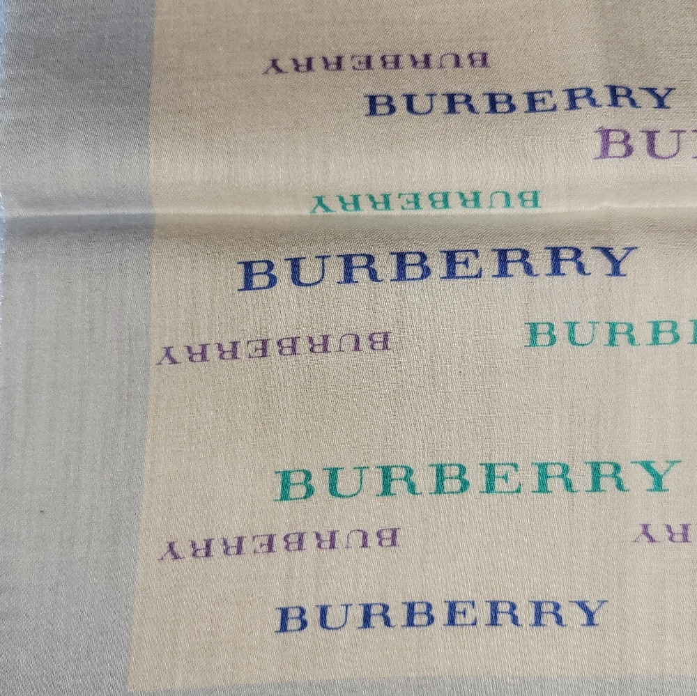 Burberry Vintage Scarf - Picture 6 of 7